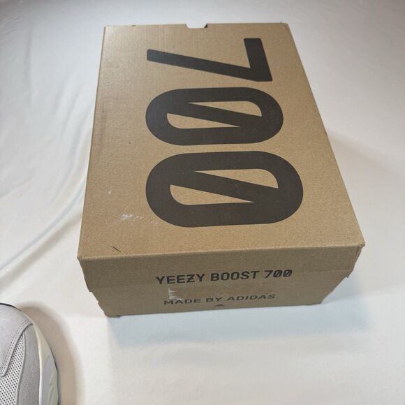 Size 9.5 - adidas Yeezy Boost 700 Low Analog main image 11